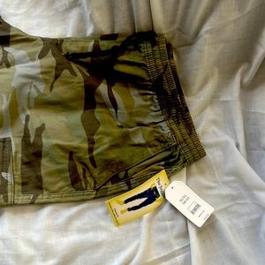 Faded Glory size X-Large 40/42. Cargo  camouflage print